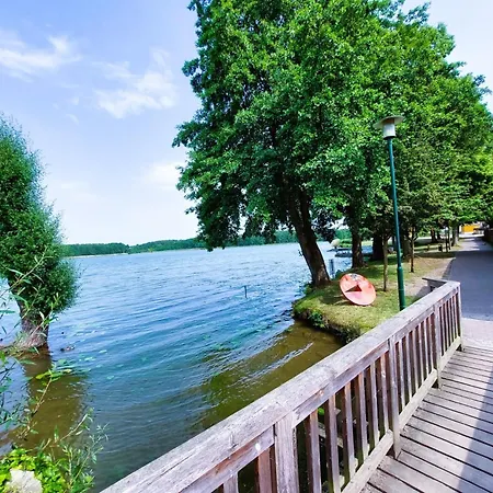 Alt-berliner Schwanenhof Eg Rechts